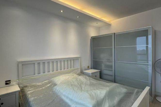 High-Floor 2BR Apartment near East China Normal University Zhongshan Bei Lu Campus (L7)