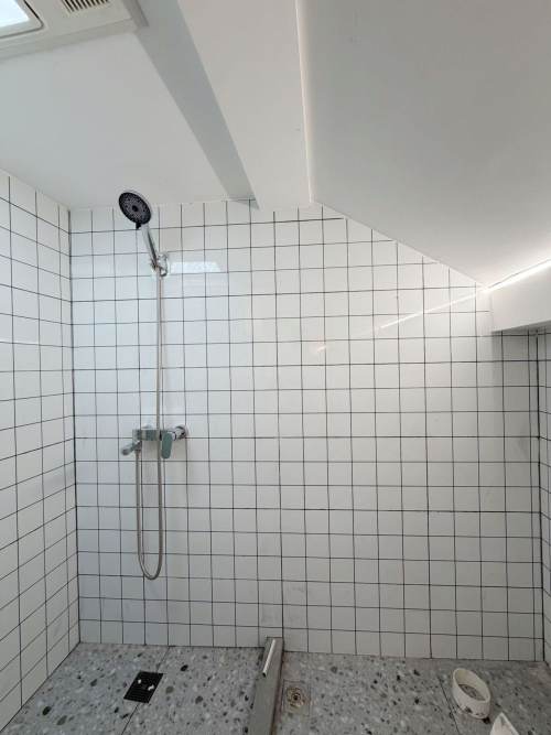 Housing image — Bathroom