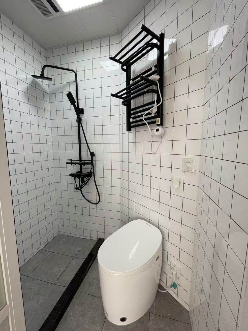 Housing image — Bathroom