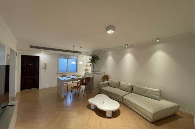 2BR Apartment near Zhongshan Park (L11/L13)