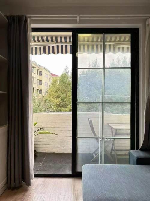 Housing image — Balcony