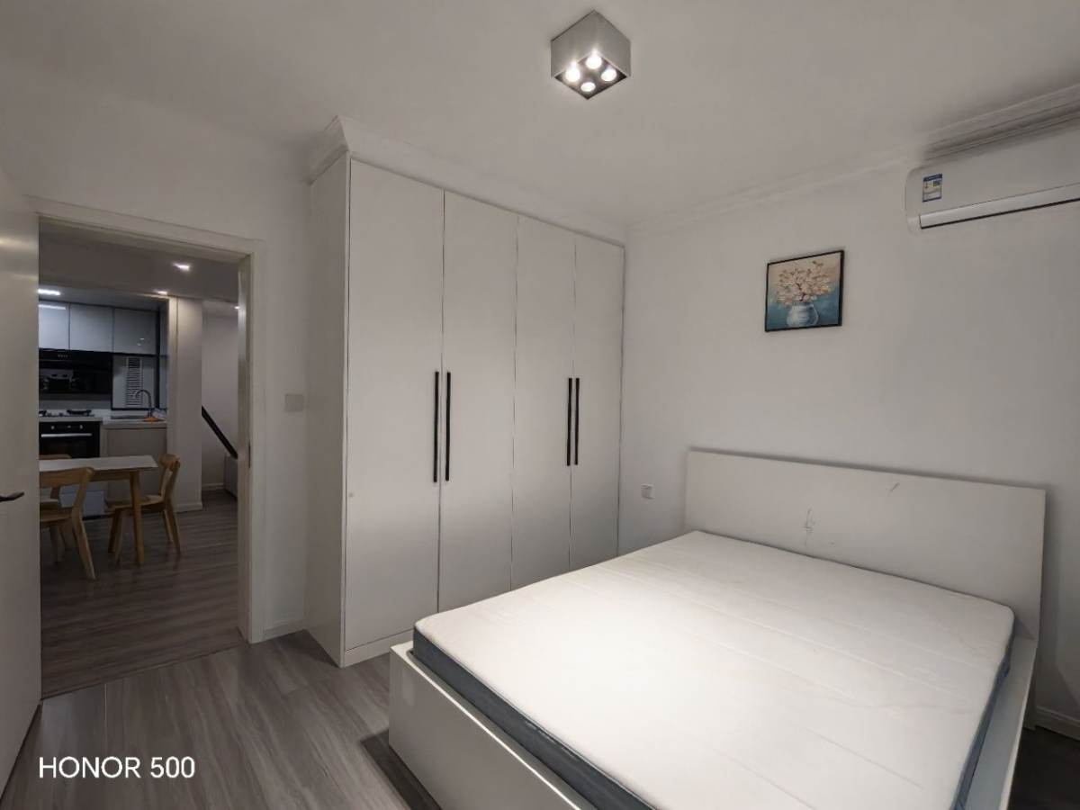 Housing image — Bedroom