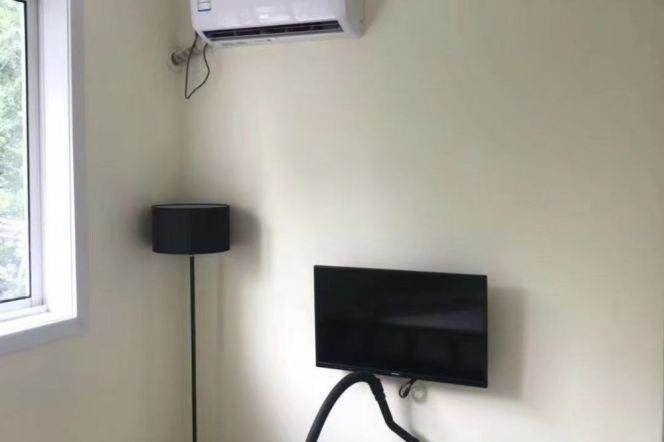1BR Apartment near Hongqiao Rd Metro (L3/L4/L10)
