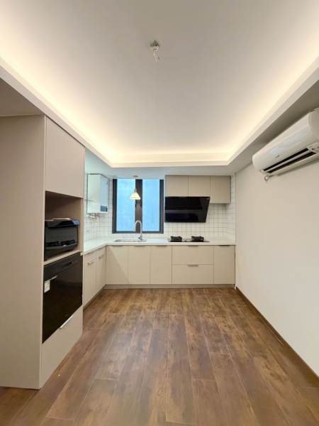 Housing image — Kitchen