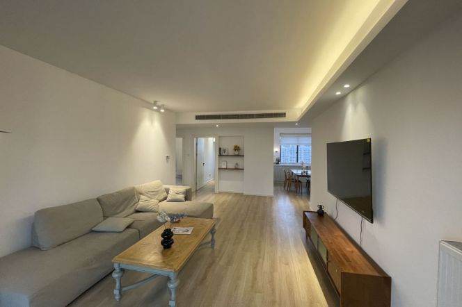 High-Floor 3BR Apartment in Jing'an with Floor-to-Ceiling Windows (L7/L13)