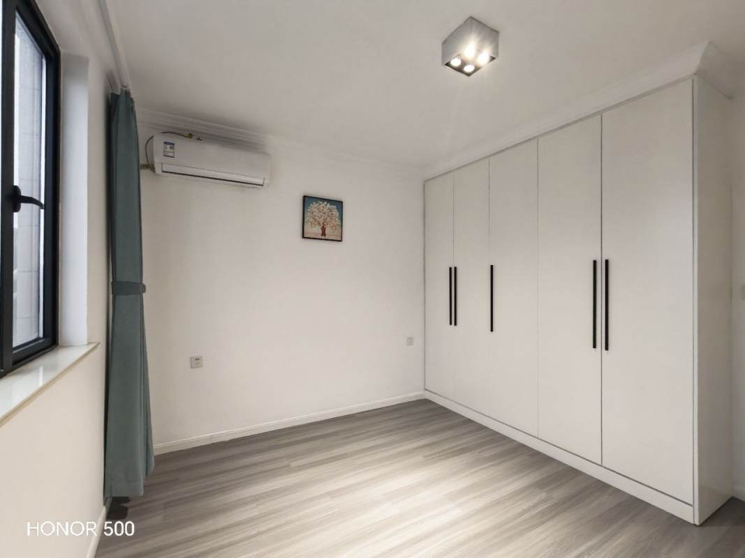 Housing image — Bedroom