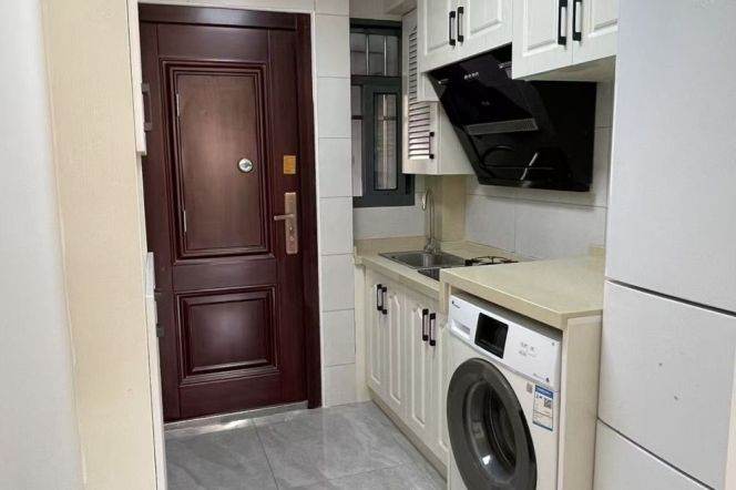 1BR Apartment near Jing'an Temple (L2/L7/L14)