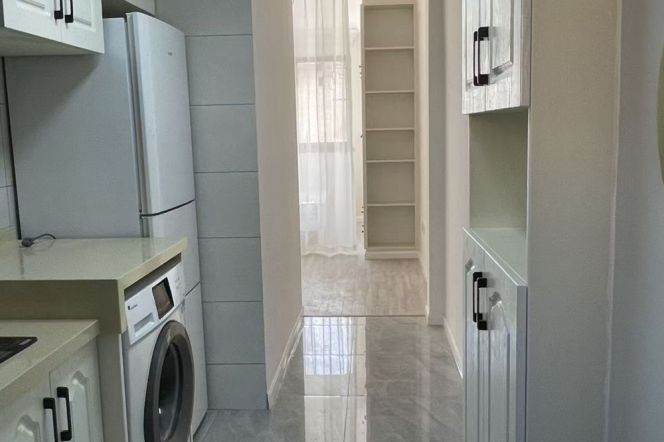 1BR Apartment near Jing'an Temple (L2/L7/L14)