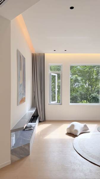 Housing image — Living Room