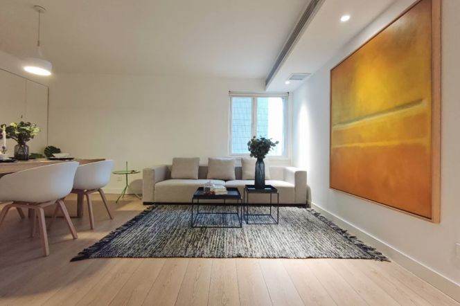 High-Floor 2BR Apartment near Xintiandi (L9/L10/L13)