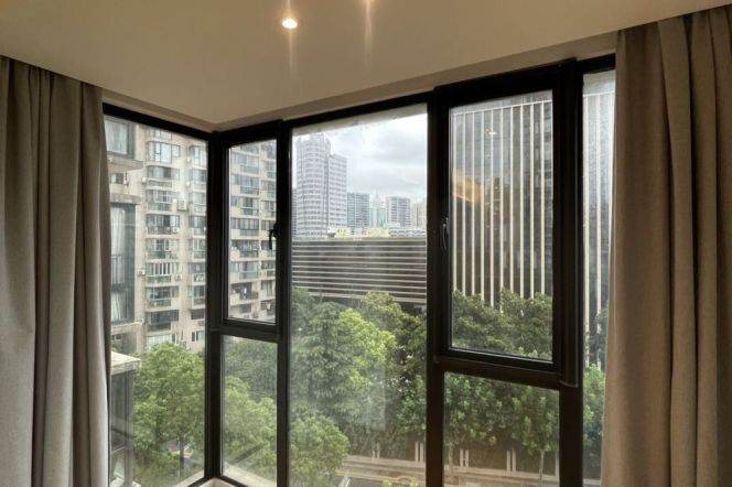 Spacious 1BR Apartment in Jing'an with Floor-to-Ceiling Windows (L7/L13)