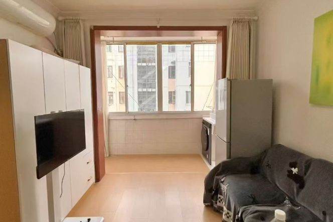 1BR Apartment near Zhongshan Park (L11/L13)