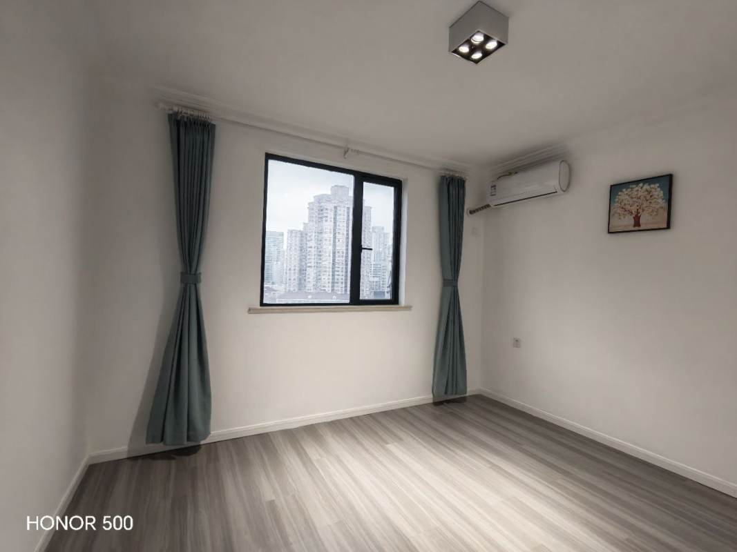 Housing image — Kitchen