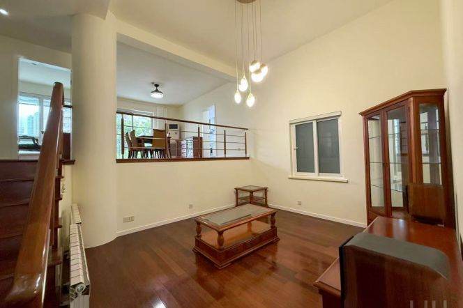 Spacious 3BR Apartment at Springdale Gardens (L9/L12)