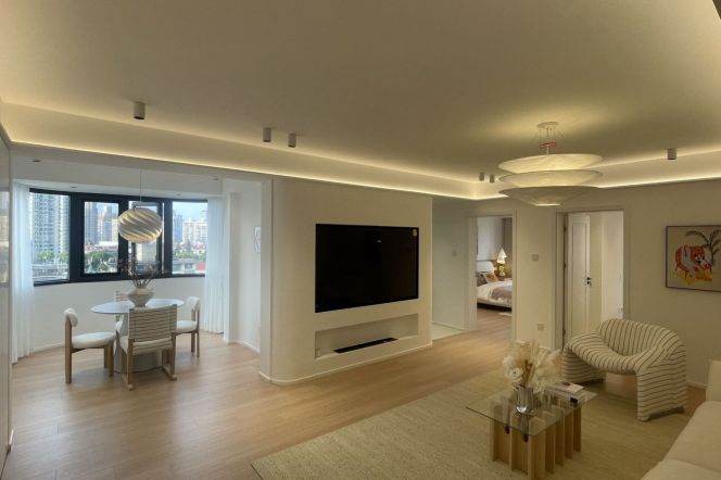 2BR Apartment near Zhongshan Park with Outstanding View (L2/L11)