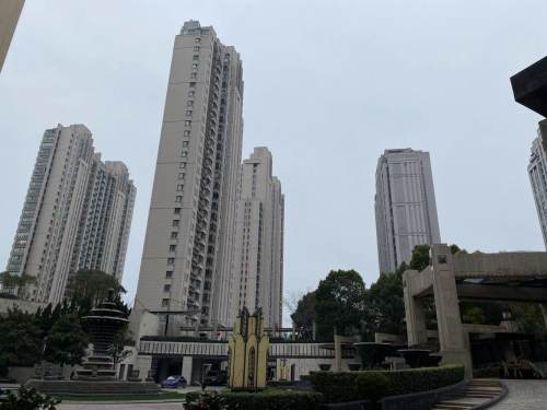Housing image — Building Exterior