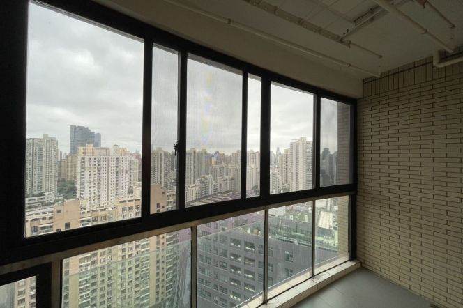 High-Floor 3BR Apartment in Jing'an with Floor-to-Ceiling Windows (L7/L13)