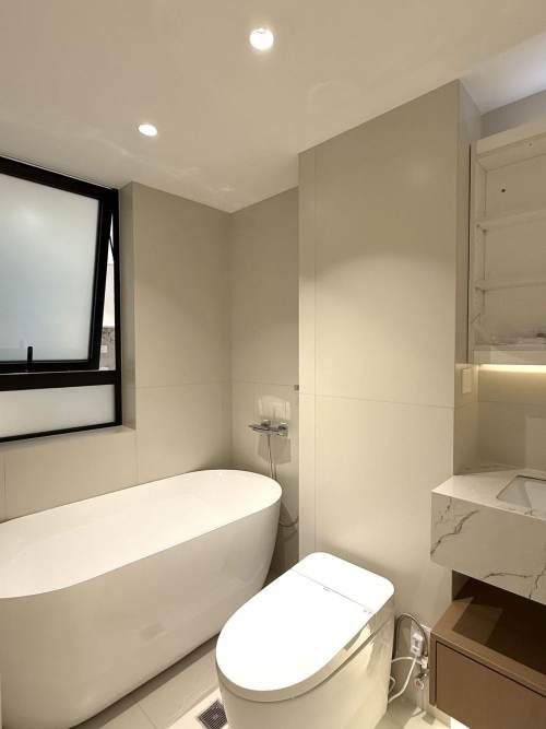 Housing image — Bathroom