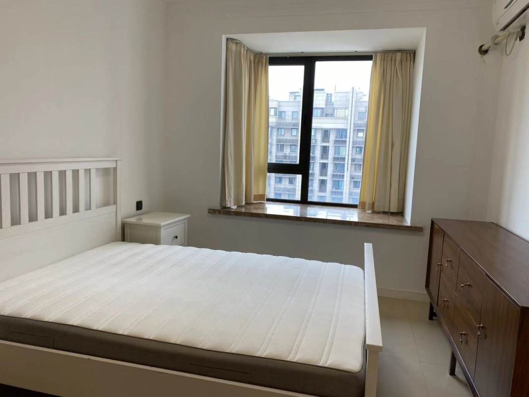 Housing image — Bedroom
