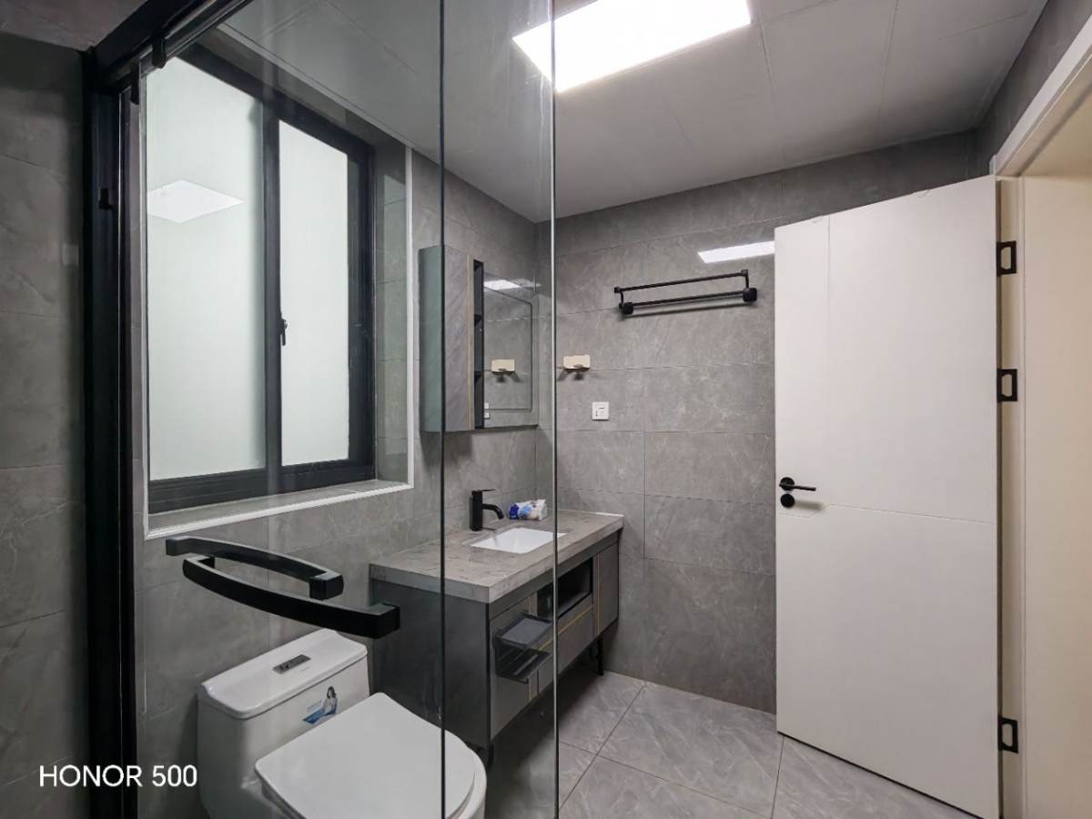 Housing image — Bathroom