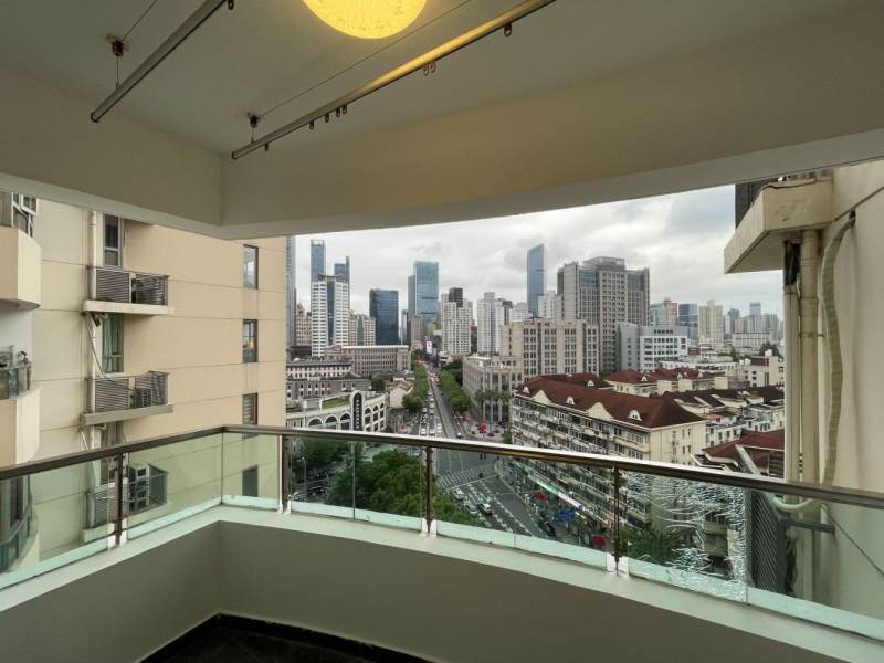 Housing image — Balcony