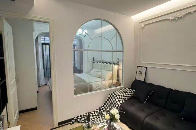 1BR Apartment near Jiangsu Rd Metro with Terrace (L2/L11)
