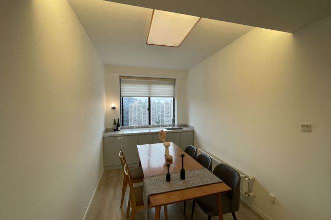 High-Floor 3BR Apartment in Jing'an with Floor-to-Ceiling Windows (L7/L13)