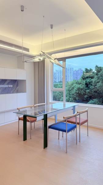 Housing image — Dining Area
