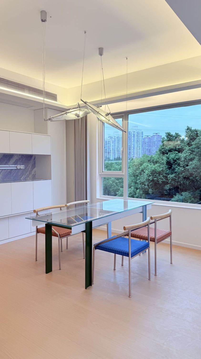 Housing image — Dining Area