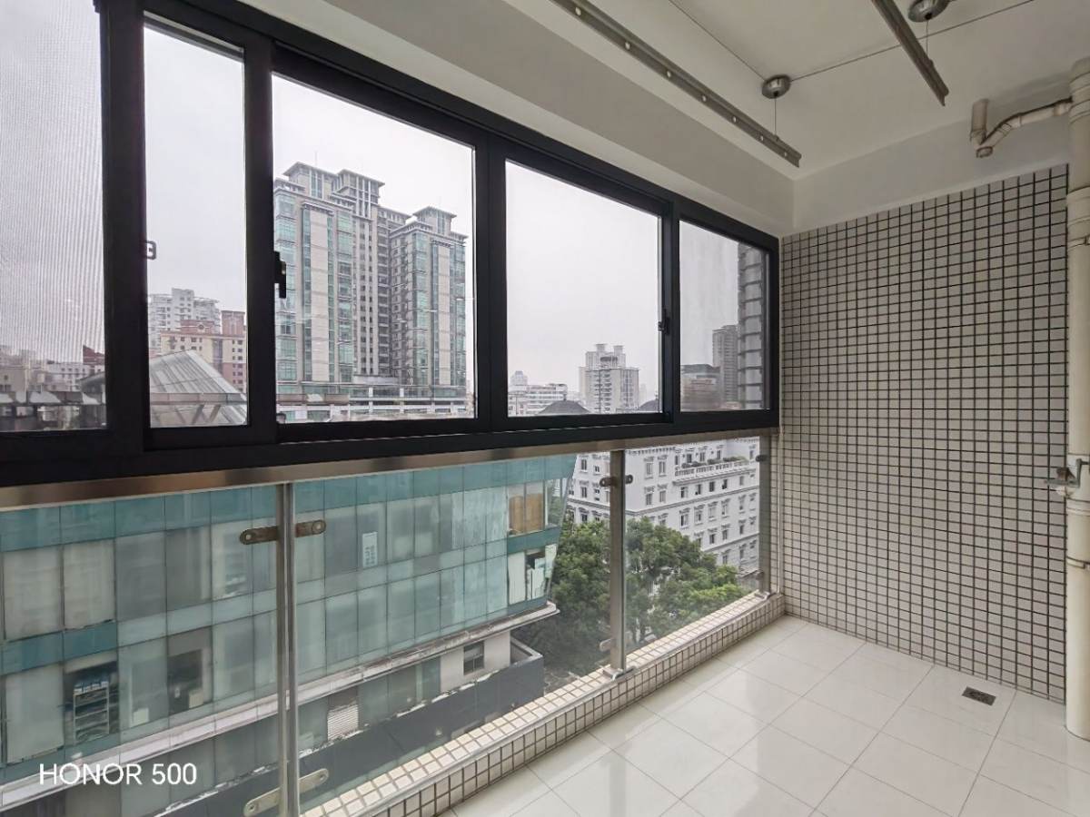 Housing image — Balcony
