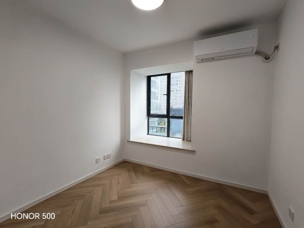 Housing image — Bedroom
