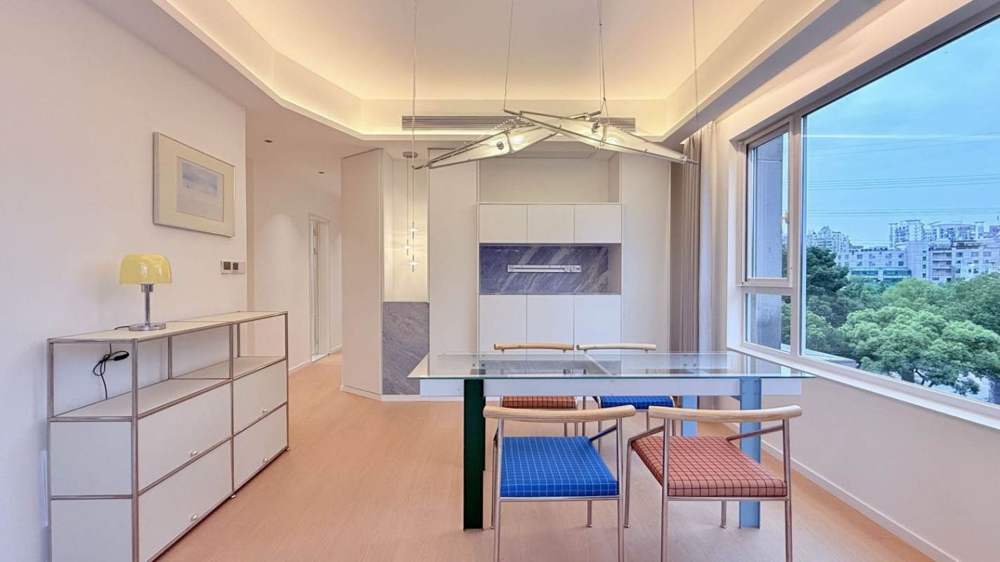 Housing image — Dining Area
