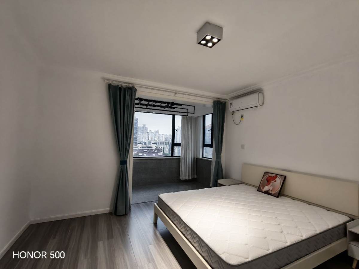 Housing image — Bedroom