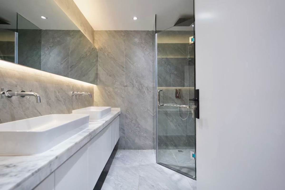 Housing image — Bathroom