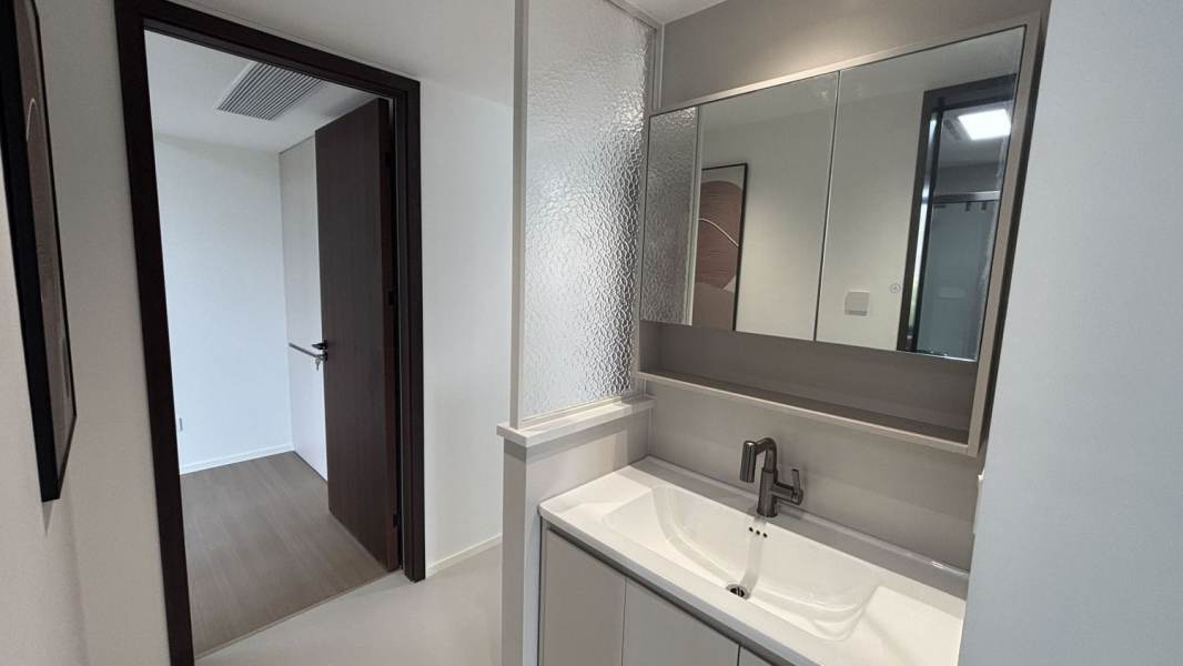 Housing image — Bathroom