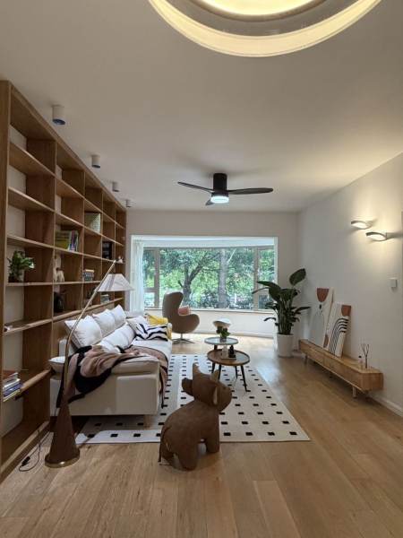 Housing image — Living Room