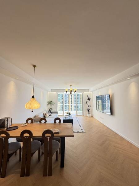 Housing image — Living Room