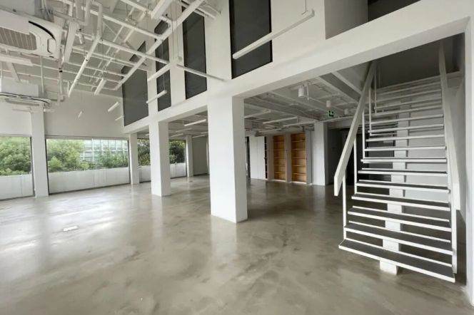 Spacious Studio Office in Jing'an