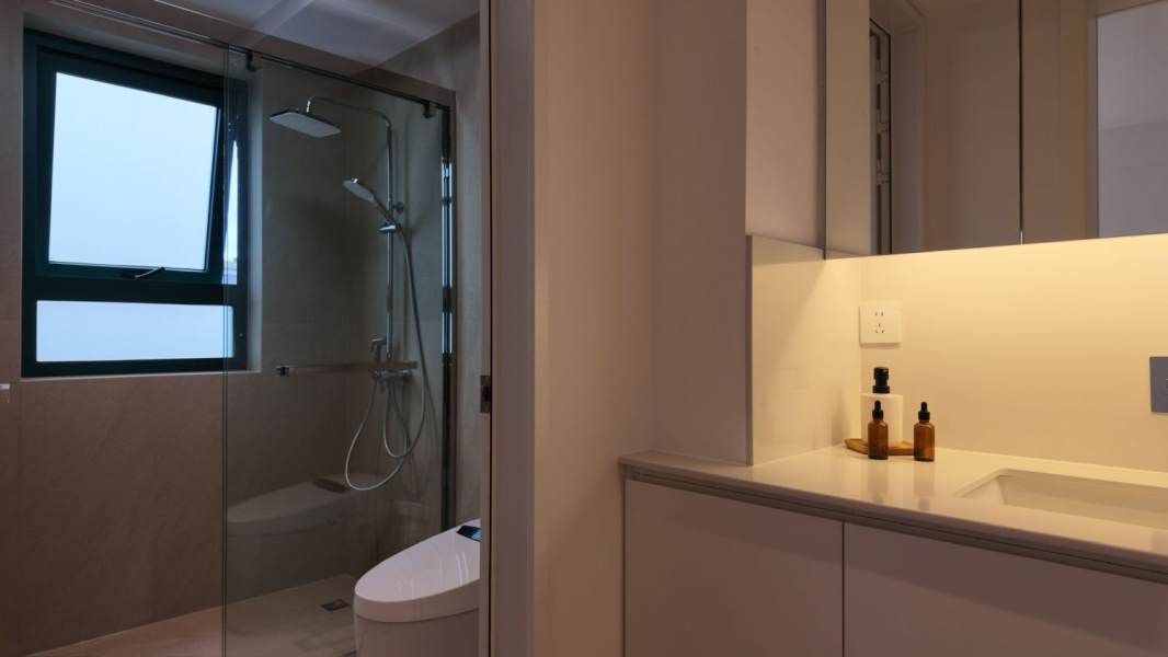Housing image — Bathroom