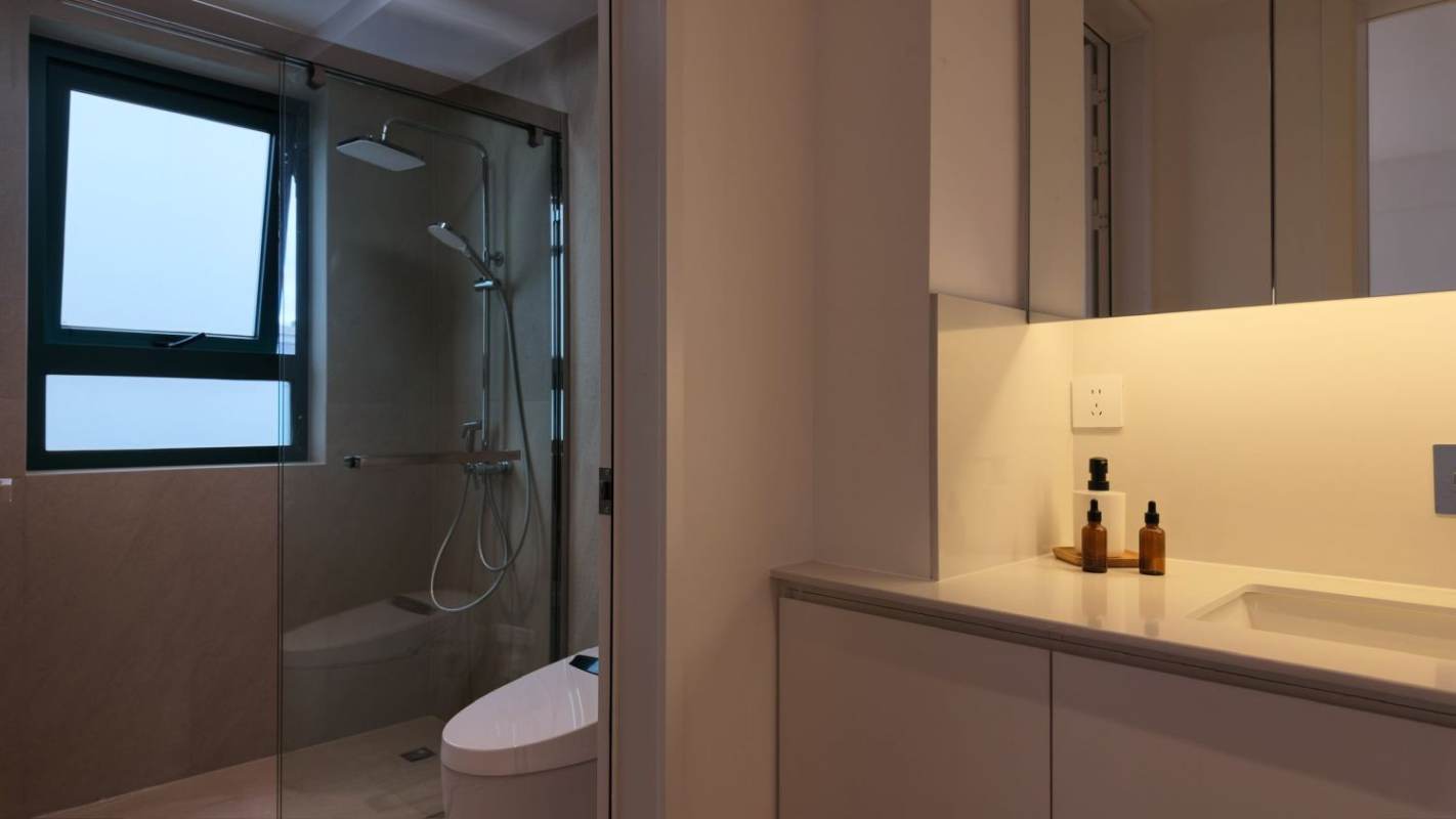 Housing image — Bathroom