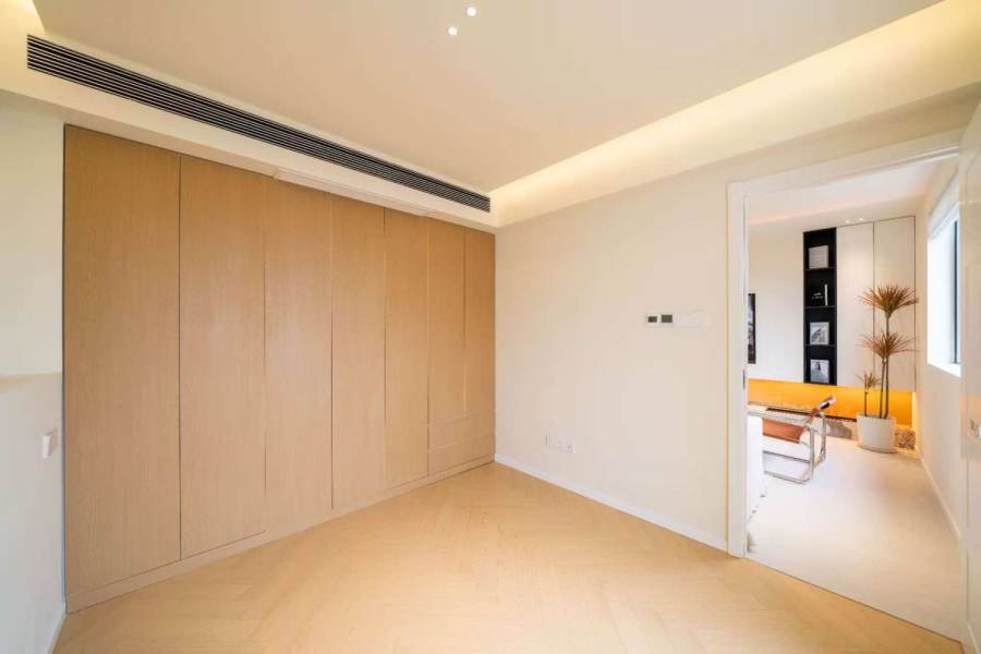 Housing image — Bedroom