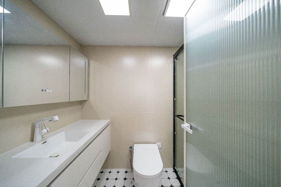 Housing image — Bathroom