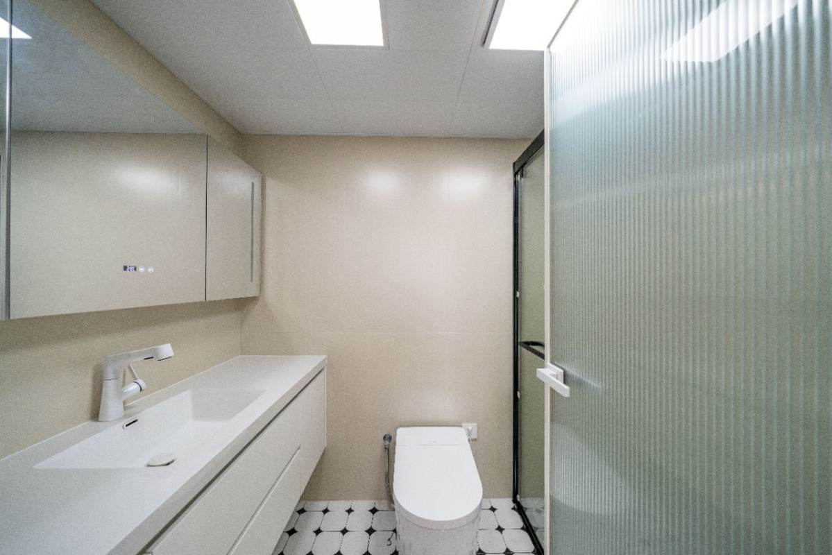 Housing image — Bathroom