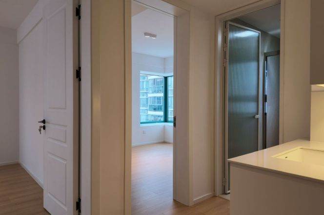 3BR Apartment in Gubei with Floor-to-Ceiling Windows (L2)