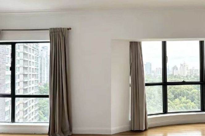 3BR Apartment near Jiangsu Rd Metro