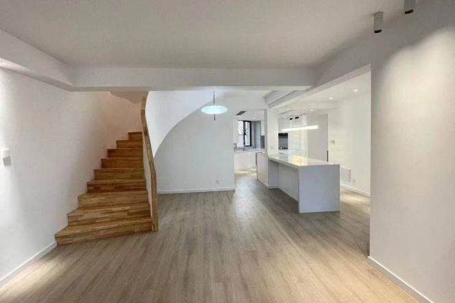 High-Floor Spacious 3BR Apartment near Xintiandi (L1/L10/L13/L14)