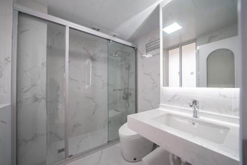 Housing image — Bathroom