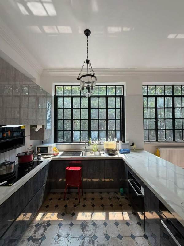 Housing image — Kitchen