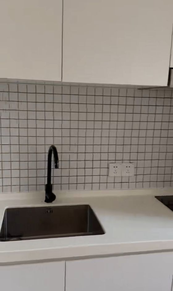Housing image — Kitchen
