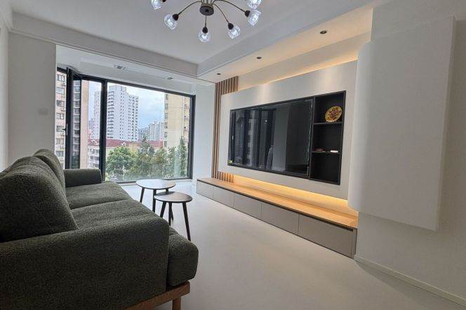 2BR Apartment at Oriental Manhattan with Floor-to-Ceiling Windows (L1/L9/L11)